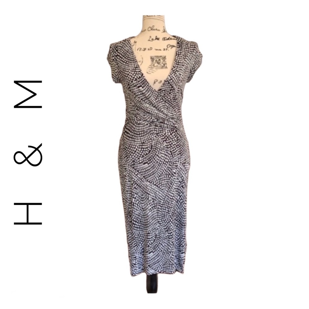 H&M Black/White Bodycon Dress Plunge Neckline SM